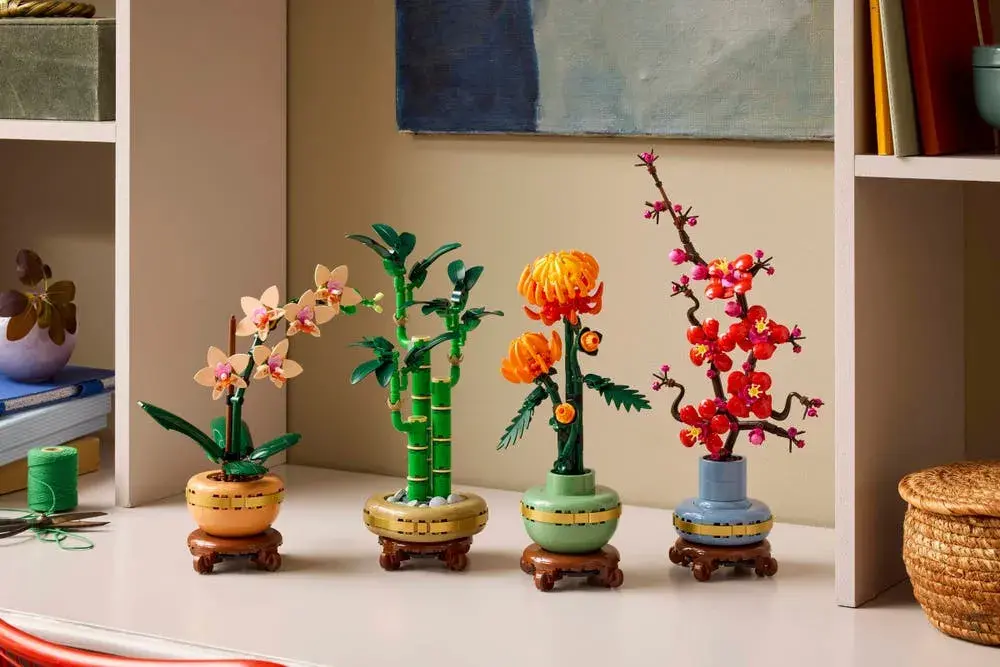 LEGO Icons 10344 Lucky Bamboo details