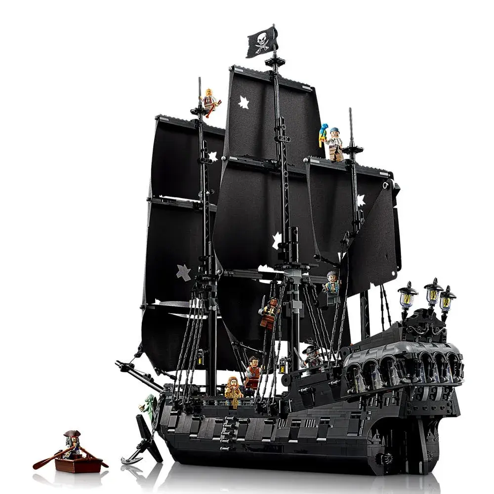 LEGO Icons 10365 Captain Jack Sparrow's Pirate Ship details