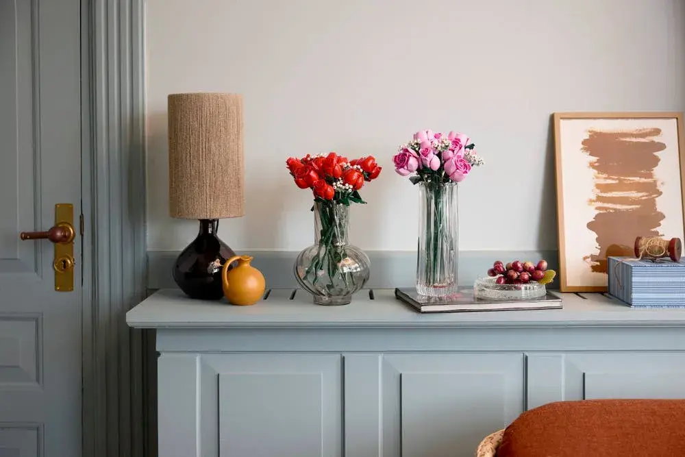 LEGO Icons 10374 Bouquet of Pink Roses details