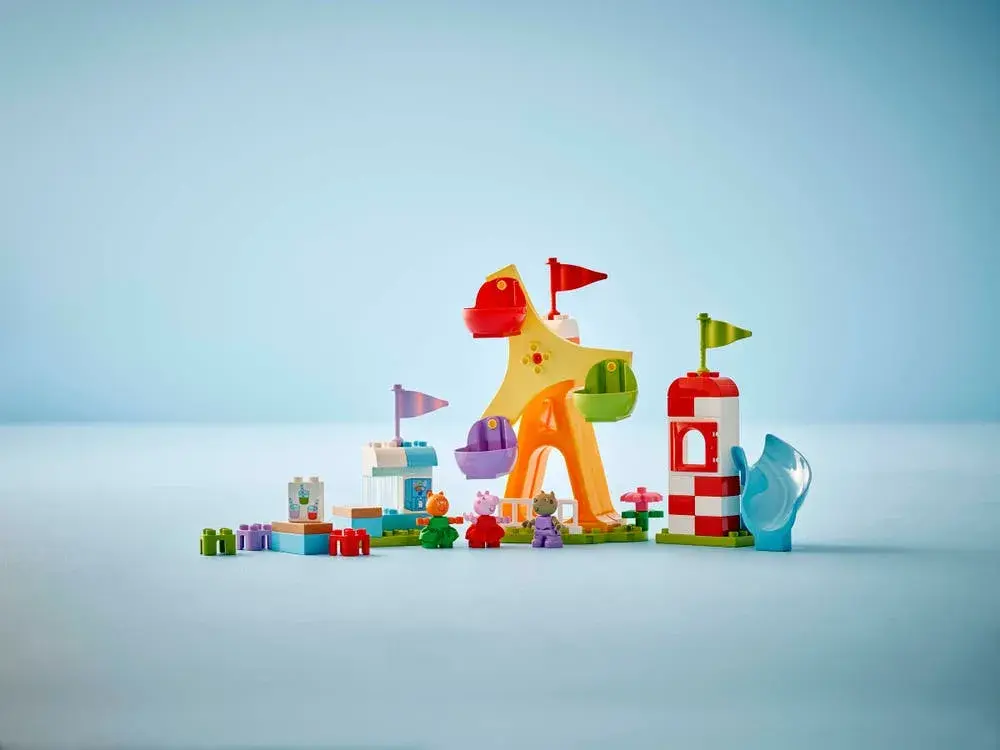LEGO DUPLO Peppa Pig 10453 Funfair details