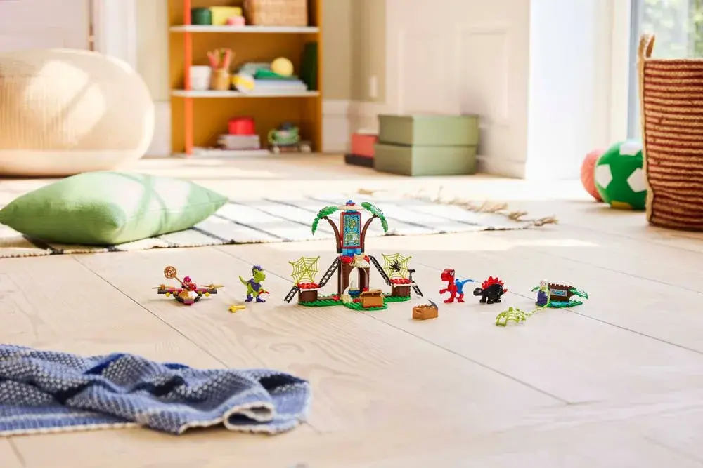 LEGO Marvel 11200 Spidey and Gobby's Raptor Battle at Tree House HQ details