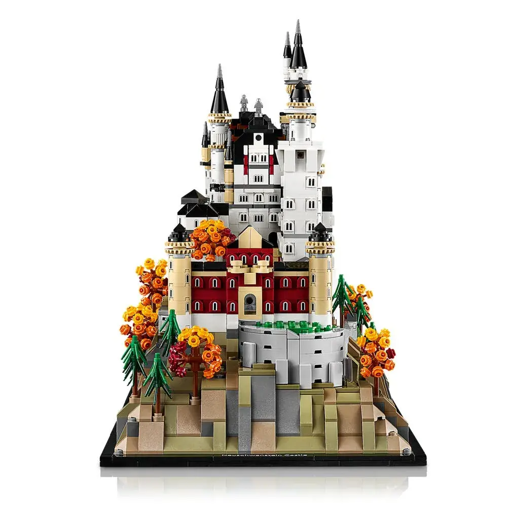 LEGO Architecture 21063 Neuschwanstein Castle details