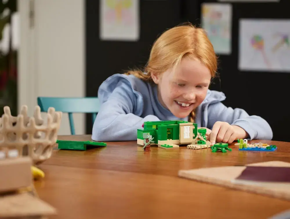 LEGO Minecraft 21254 The Turtle Beach House details