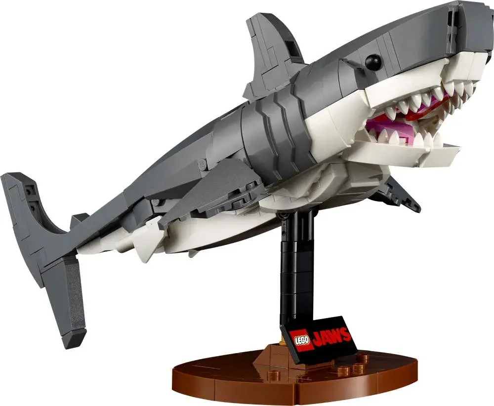 LEGO Ideas 21350 Jaws details