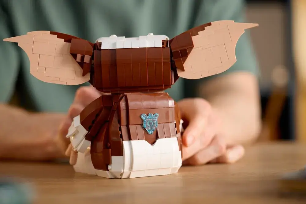 LEGO Ideas 21361 Gremlins: Gizmo details