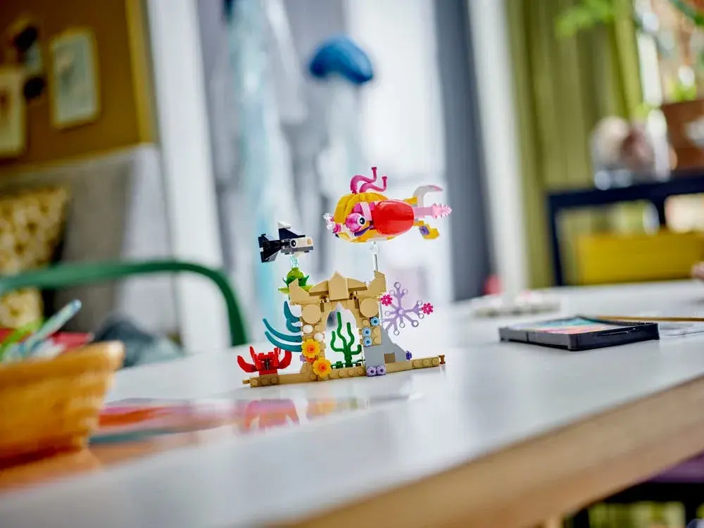 LEGO Creator 31158 Sea Animals details