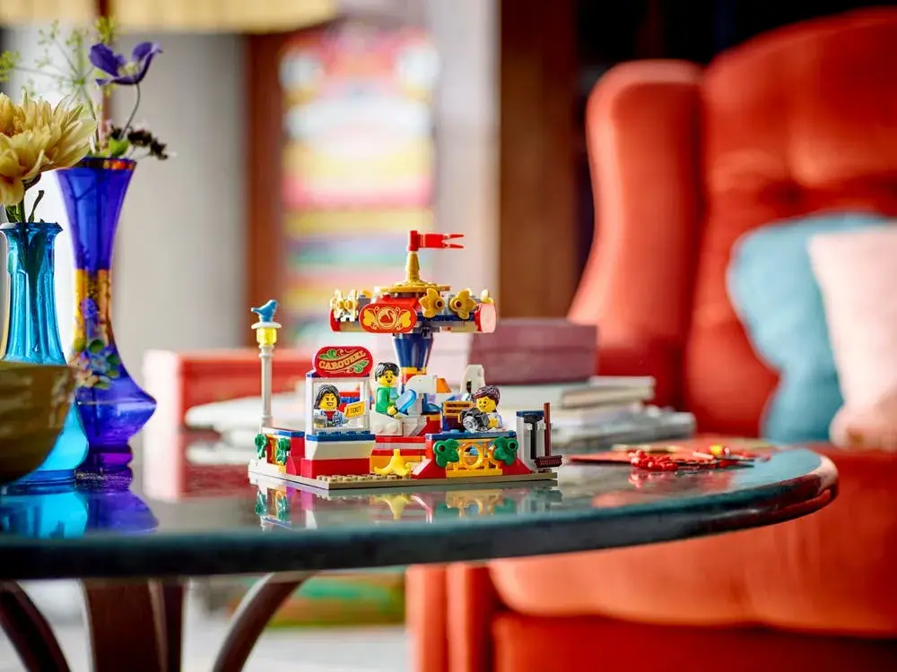LEGO  40714 Carousel Ride details