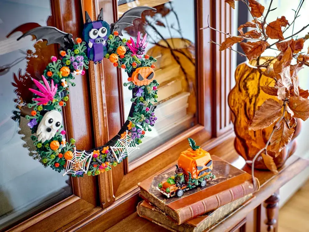 LEGO  40825 Halloween Wreath details
