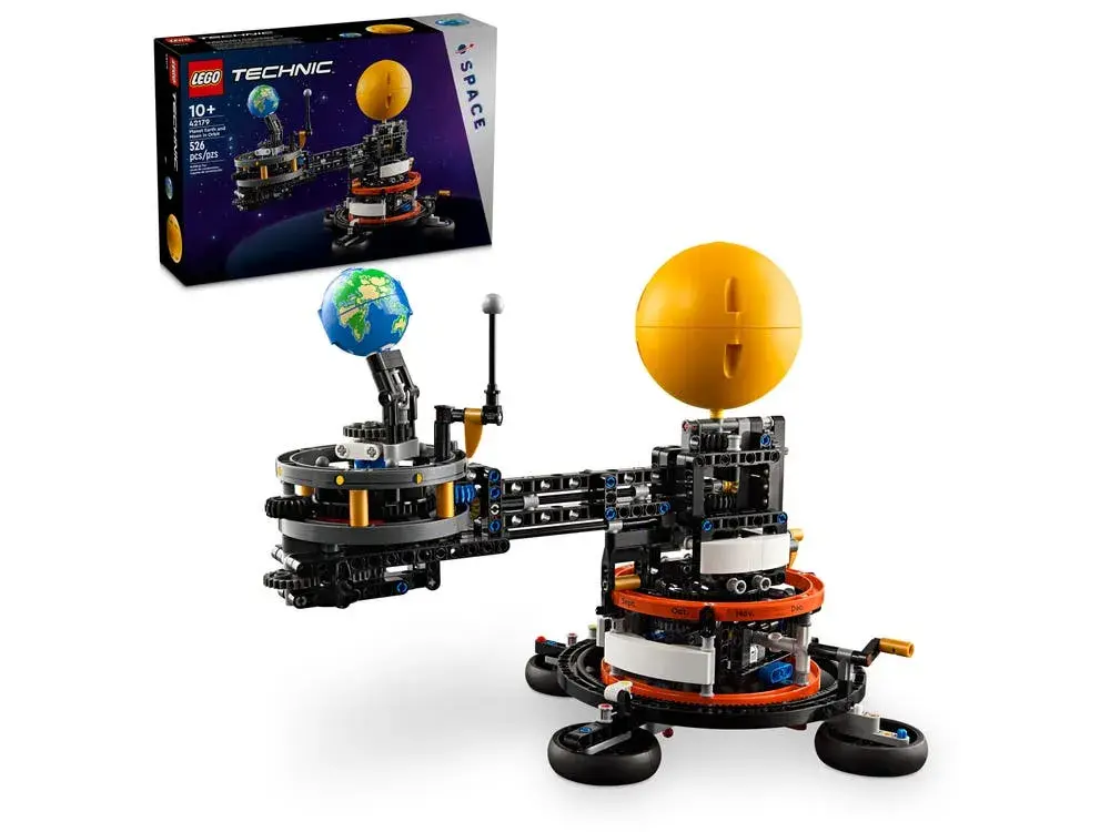 LEGO Technic 42179 Planet Earth and Moon in Orbit box front