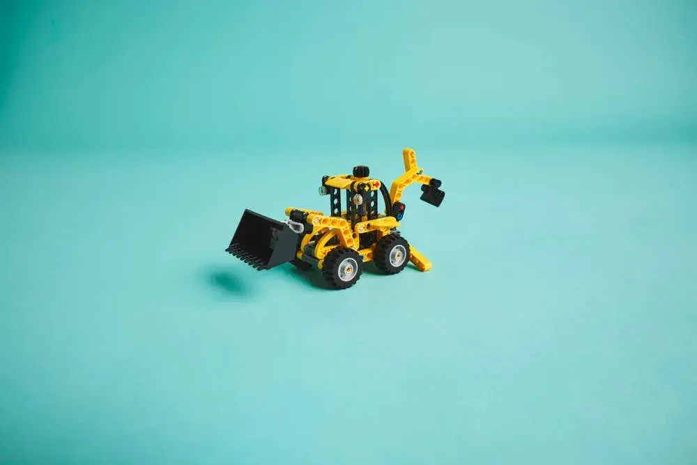 LEGO Technic 42197 Backhoe Loader details