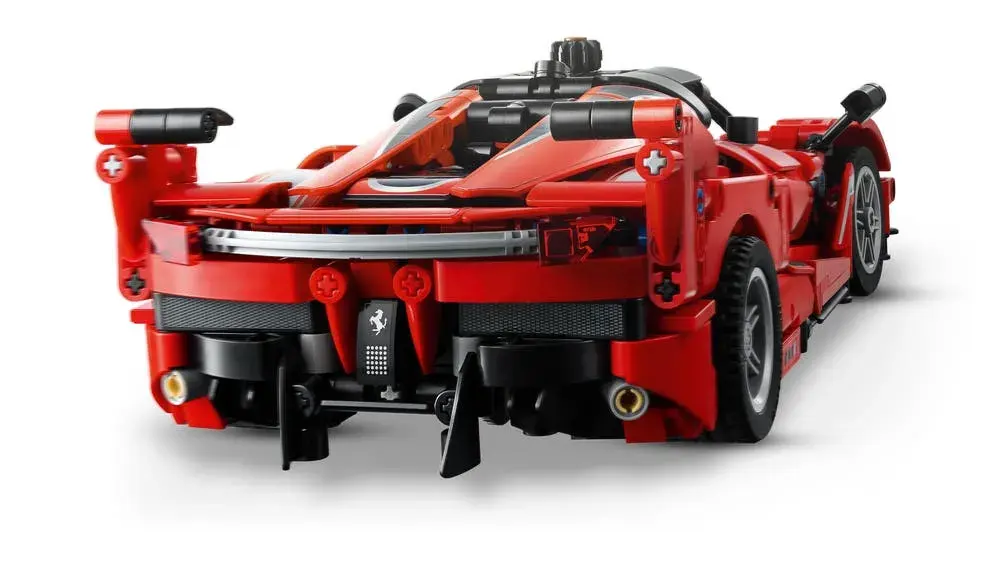 LEGO Technic 42212 Ferrari FXX K details