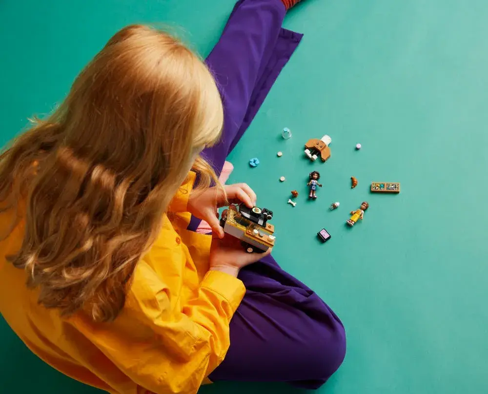 LEGO Friends 42606 Mobile Bakery Food Cart box back