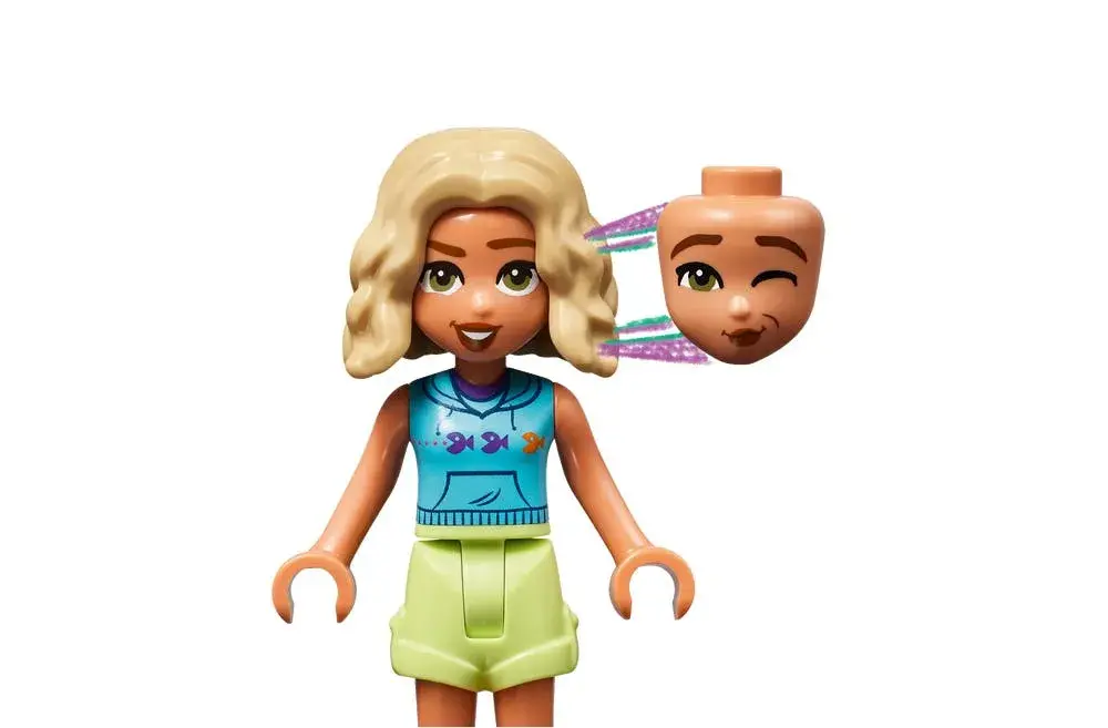LEGO Friends 42625 Beach Smoothie Stand details