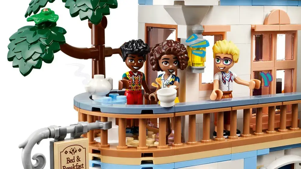 LEGO Friends 42638 Castle Bed and Breakfast details
