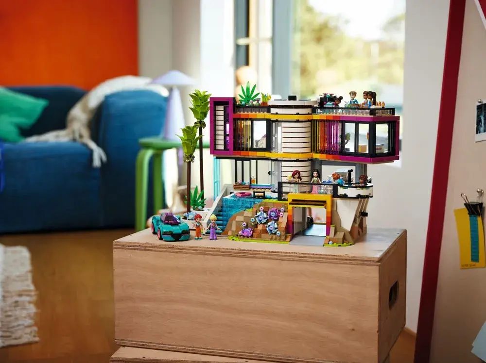 LEGO Friends 42639 Andrea's Modern Mansion box back