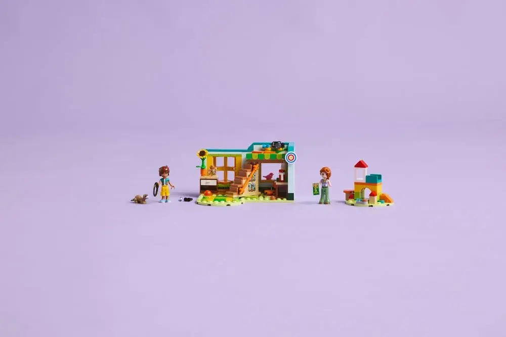 LEGO Friends 42646 Autumn's Room details