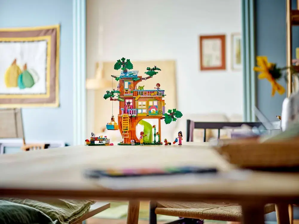 LEGO Friends 42652 Friendship Tree House Hangout details