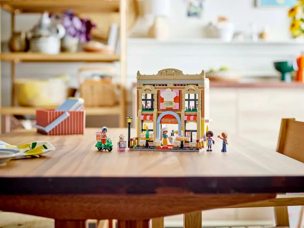 LEGO Friends 42655 Restaurant and Cooking School details