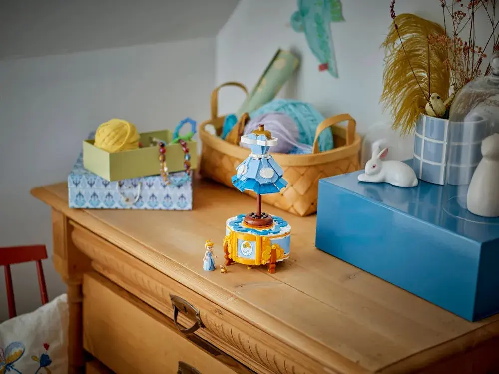 LEGO Disney 43266 Cinderella's Dress details