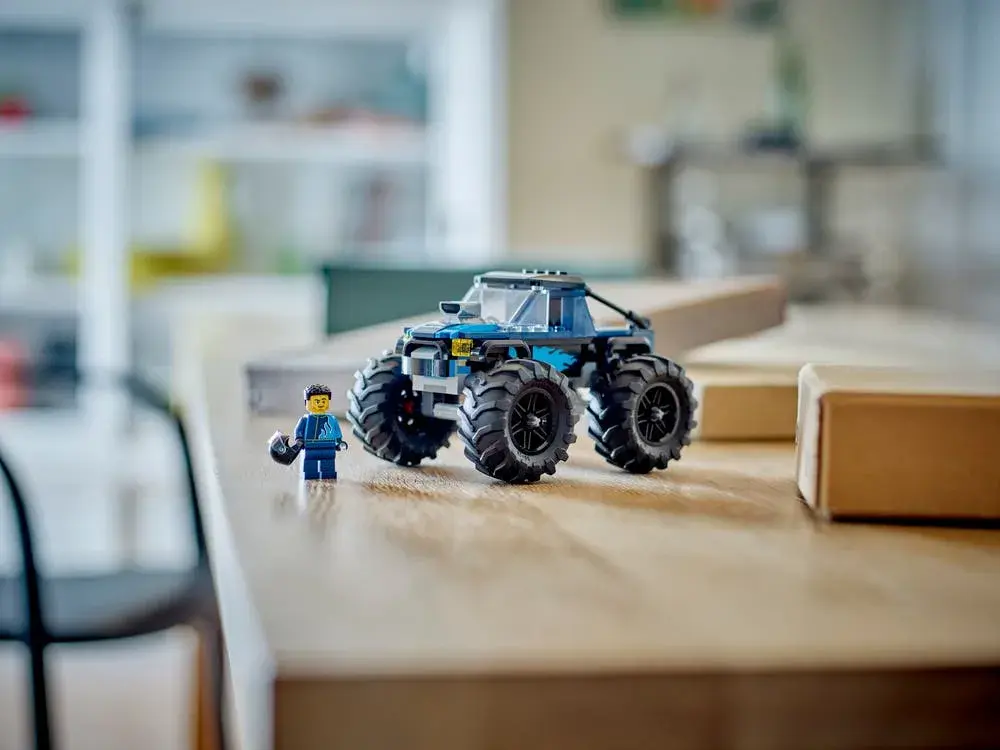 LEGO City 60402 Blue Monster Truck box back