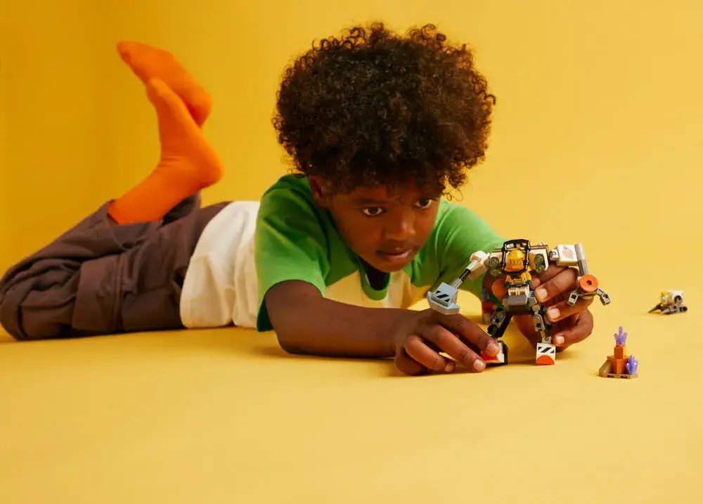 LEGO City 60428 Space Construction Mech details