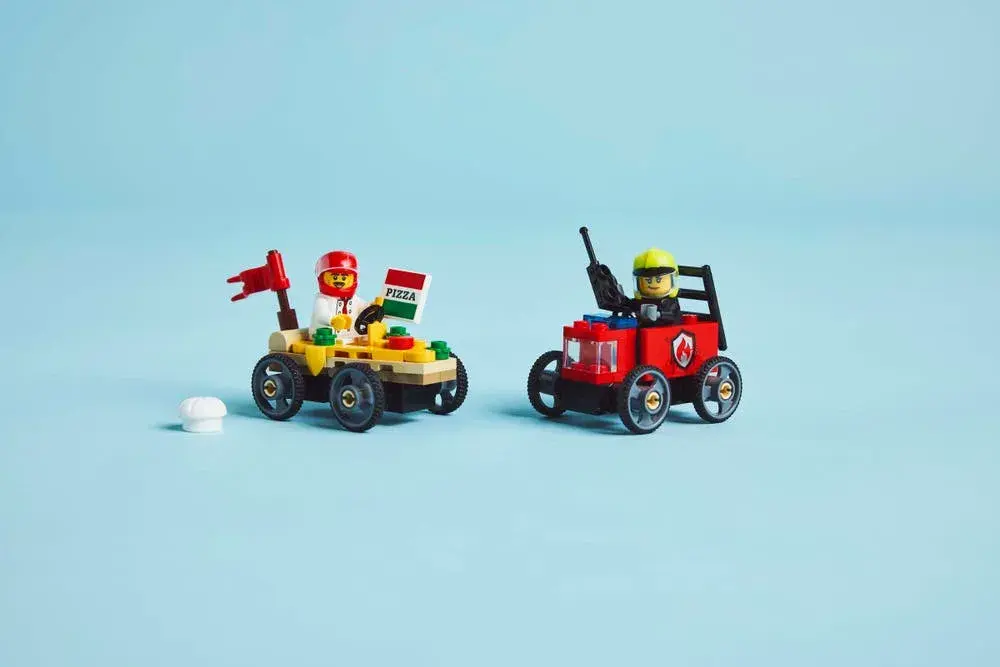 LEGO City 60458 Pizza vs. Fire Truck Race Car Pack details