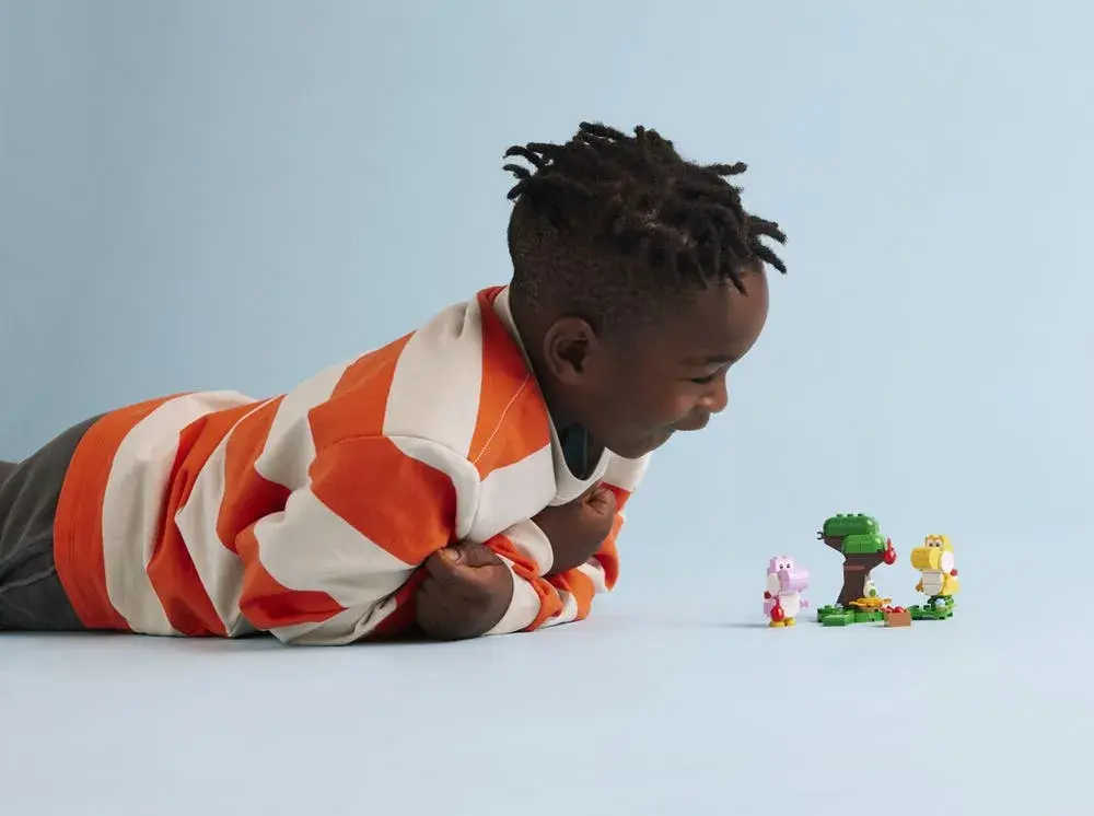 LEGO Super Mario 71428 Yoshis' Egg-cellent Forest Expansion Set details