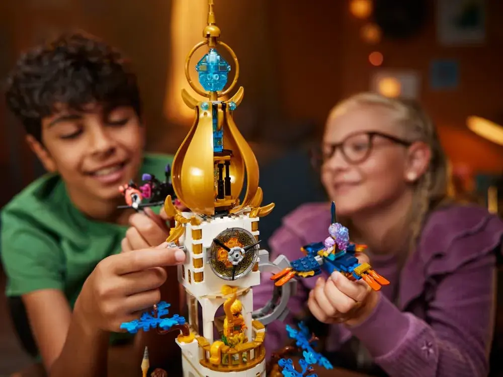 LEGO DREAMZzz 71477 The Sandman's Tower details