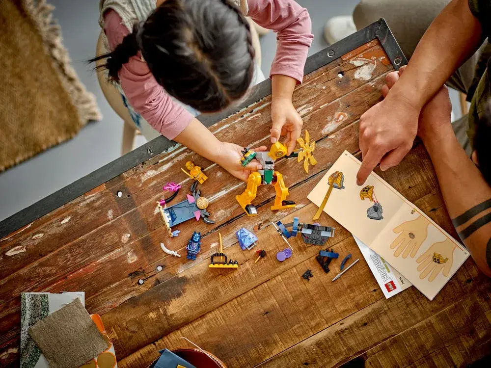 LEGO NINJAGO 71804 Arin's Battle Mech details