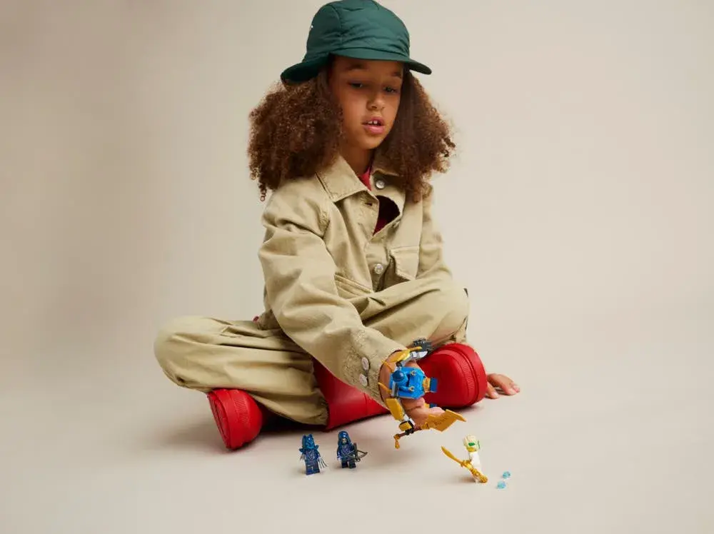 LEGO NINJAGO 71805 Jay's Mech Battle Pack details