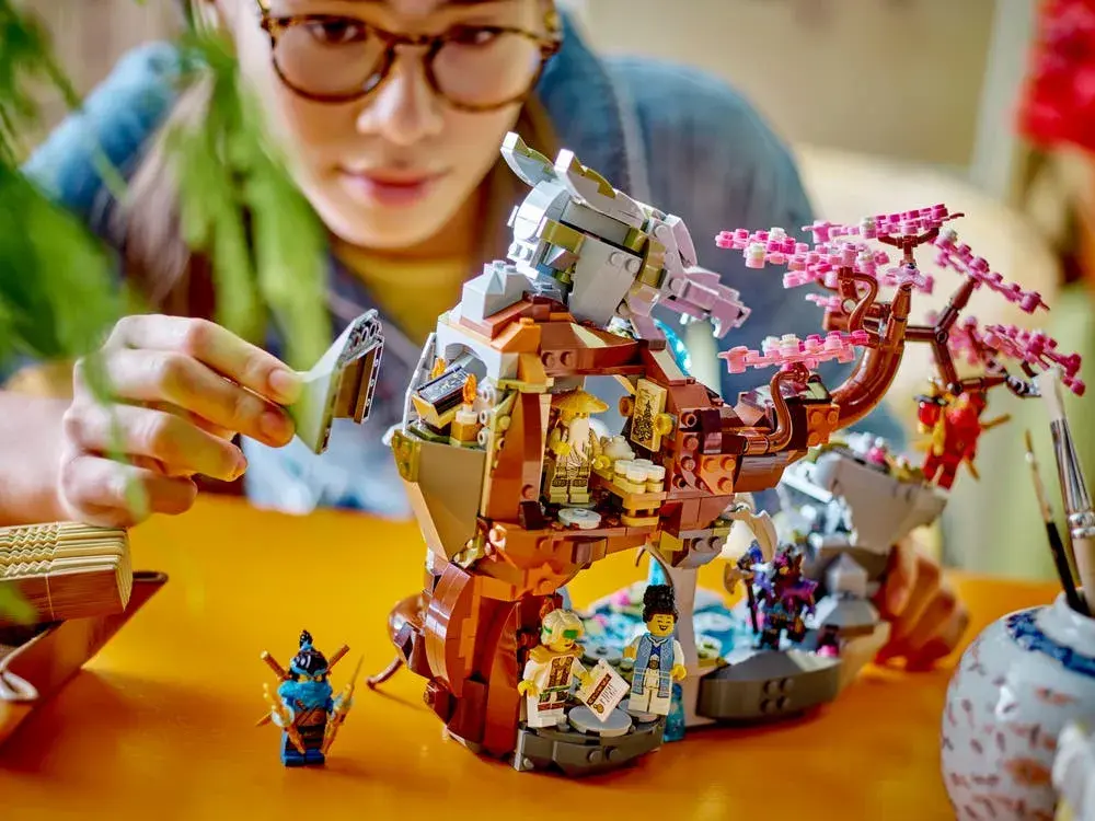 LEGO NINJAGO 71819 Dragon Stone Shrine box back