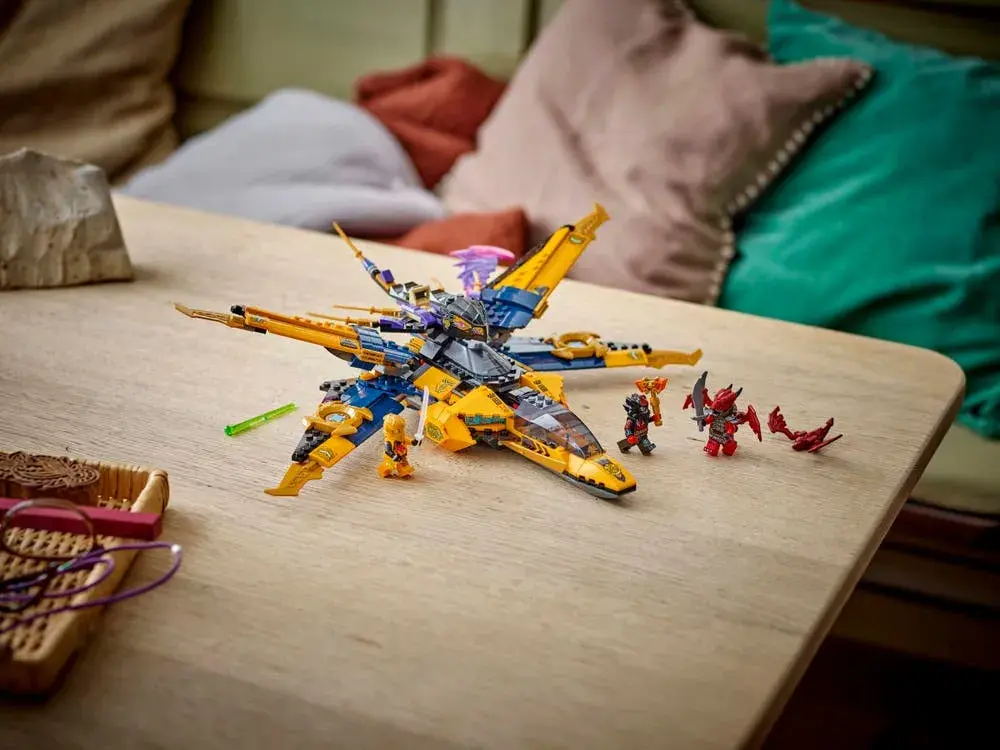 LEGO NINJAGO 71833 Ras and Arin's Super Storm Jet details