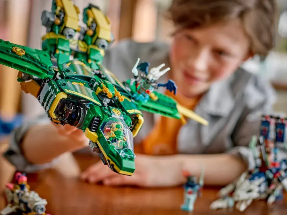 LEGO NINJAGO 71845 Lloyd's Jet Mech details