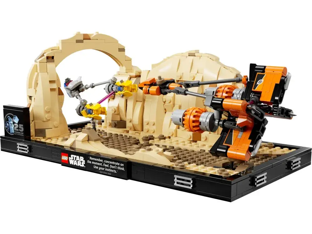 LEGO Star Wars 75380 Mos Espa Podrace Diorama