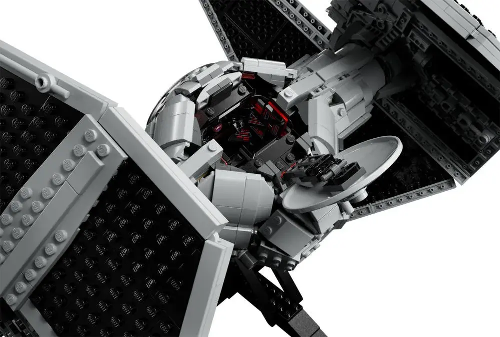 LEGO Star Wars 75382 TIE Interceptor details