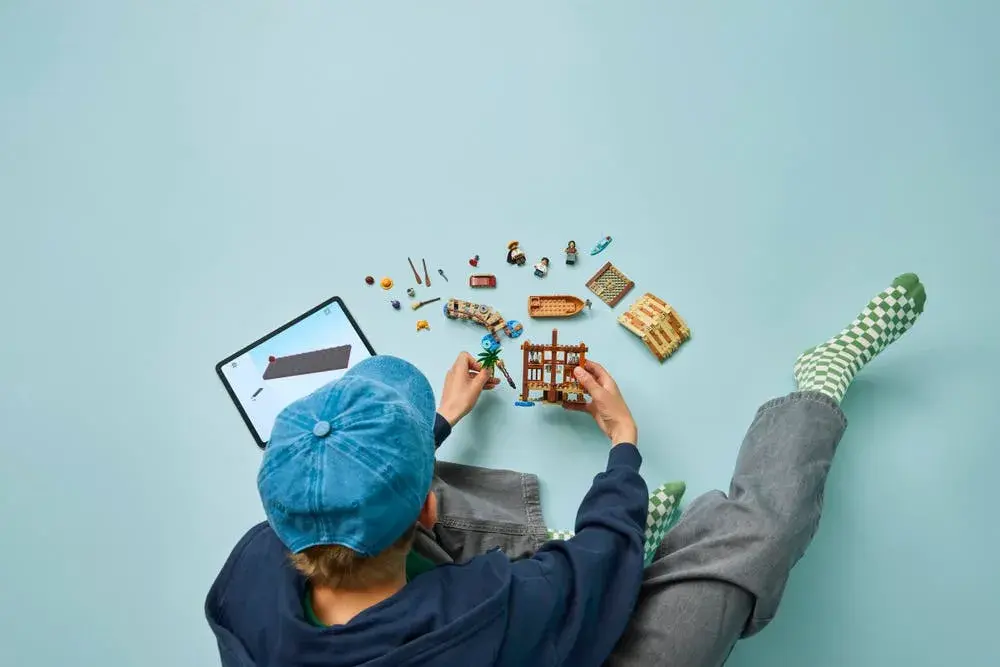 LEGO One Piece 75636 Windmill Village Hut details