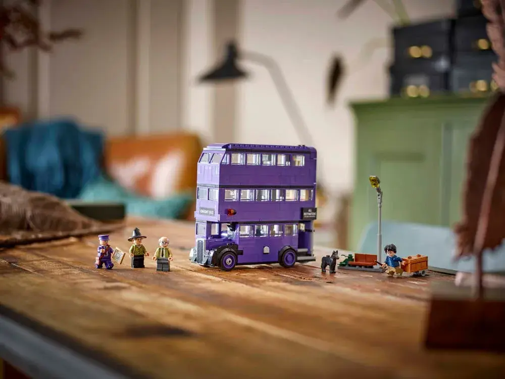 LEGO Harry Potter 76446 Knight Bus Adventure details