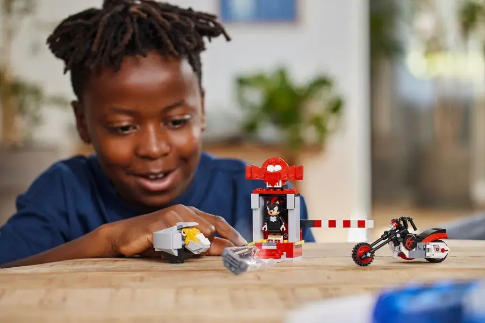 LEGO Sonic the Hedgehog 76995 Shadow the Hedgehog Escape box back