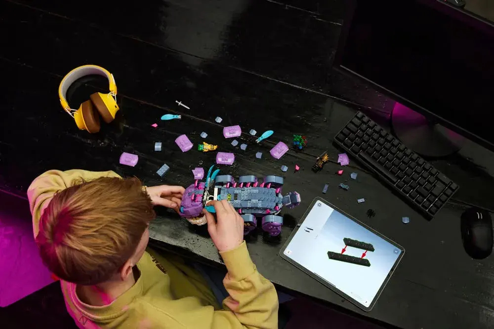 LEGO Fortnite 77077 Klombo details